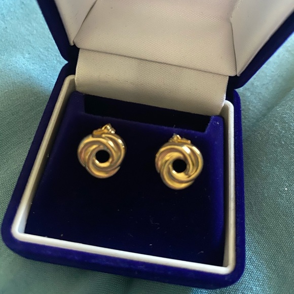 18K Yellow Gold Earrings